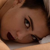 Kathyinframe Çıplak