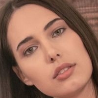 Katrine Pirs Çıplak
