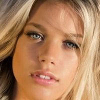 Kaylyn Slevin Çıplak