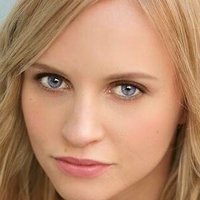 Kelly Tucci Çıplak