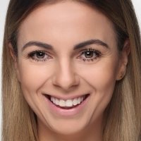 Kinga Krasuska Çıplak