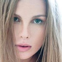 Kryss Littlewood Çıplak