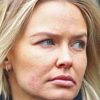 Lara Bingle Çıplak