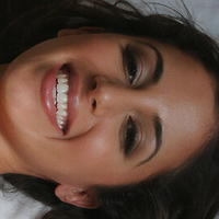 Lareyna Lazakov Çıplak