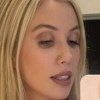 Laura Clery Çıplak