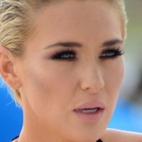 Lauren Hubbard Çıplak
