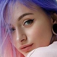 Leah Larsh Çıplak