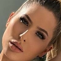 Lena Perthaler Çıplak