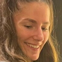 Leonie Kommoss Çıplak