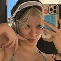 Leyla Afshonkar Çıplak