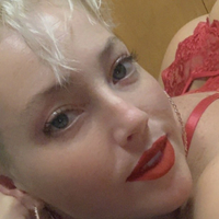 Lightbulblonde Çıplak