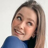 Lina Valeska Çıplak