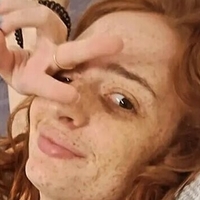 Liora Fin Çıplak