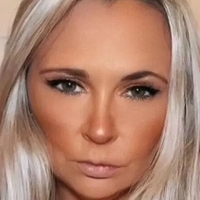 Lisa Sutton Çıplak