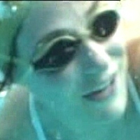 Liz Barker Çıplak