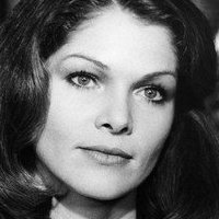 Lois Chiles Çıplak