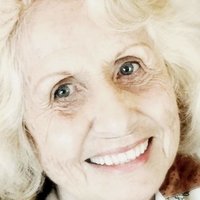 Lois Young Çıplak