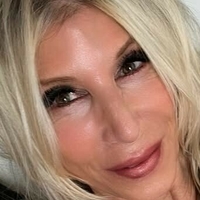 Lorraine Lewis Çıplak