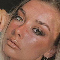 Lucy Cartlidge Çıplak
