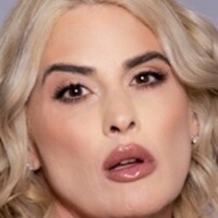 Lucy Hart Çıplak