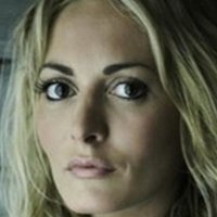 Marie-Laetitia Bettencourt Çıplak