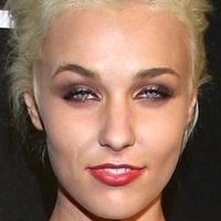 Maty Noyes Çıplak