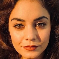 May Calamawy Çıplak