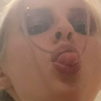 Mia Gladstone Çıplak