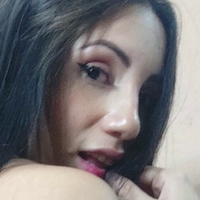 Mila Valentin Çıplak