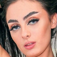 Miley Sin Çıplak