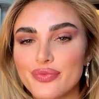 Miss Kenzie Anne Çıplak