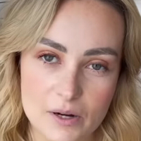 Molly Burke Çıplak