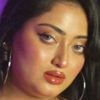 Naari Magazine Çıplak