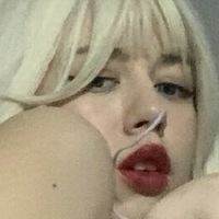 Naomifrosti Çıplak