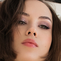 Natasha Roik Çıplak