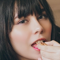 Nath Ayumi Çıplak