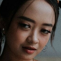 Niana Virgis Çıplak