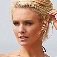Nicky Whelan Çıplak