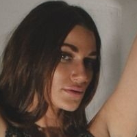 Niia Bertino Çıplak
