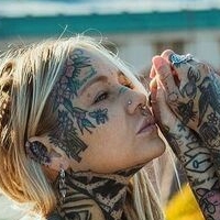 Nikol Kalasova Çıplak