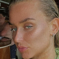 Olivia Fals Çıplak
