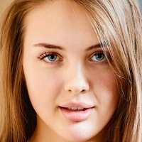 Olya Derkach Çıplak