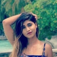 Pratika Sood Çıplak