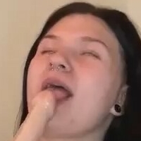 Renea Kisses Çıplak