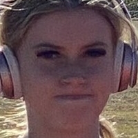 Riley Nuttall Çıplak