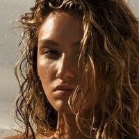 Riley Russell Çıplak