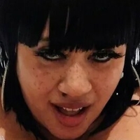 Roxi Red Çıplak