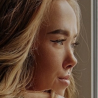 Sabrina Høgh Çıplak