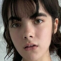 Salome Larrea Muñoz Çıplak