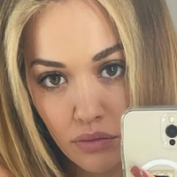 Sara Sieppi Çıplak